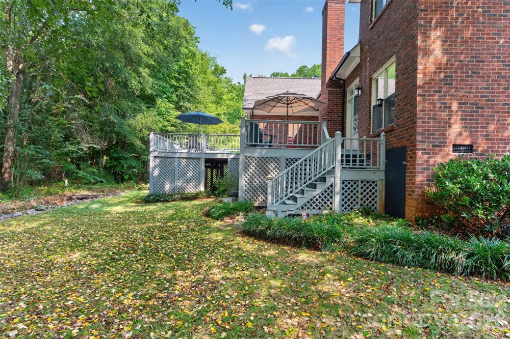 5301 Woodridge Drive Monroe, NC 28110