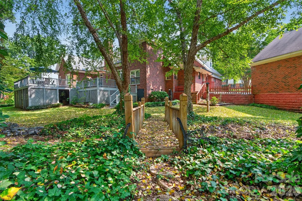 5301 Woodridge Drive Monroe, NC 28110