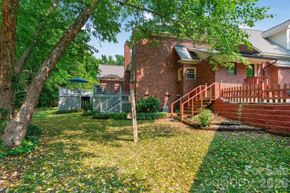 5301 Woodridge Drive Monroe, NC 28110