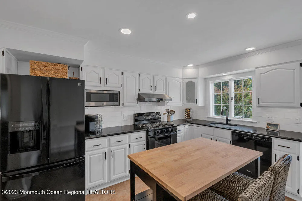 64 Curtis Avenue Manasquan, NJ 08736