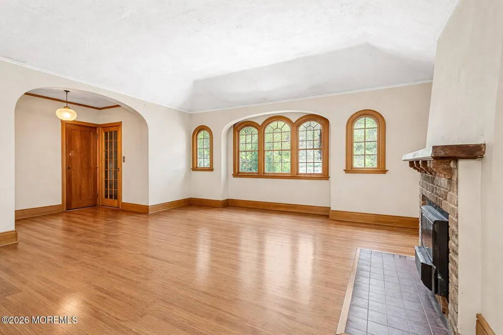 400 Grassmere Avenue Interlaken, NJ 07712