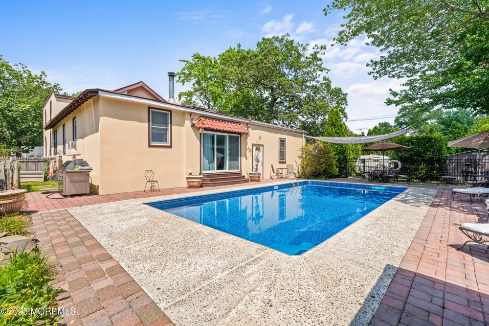 400 Grassmere Avenue Interlaken, NJ 07712