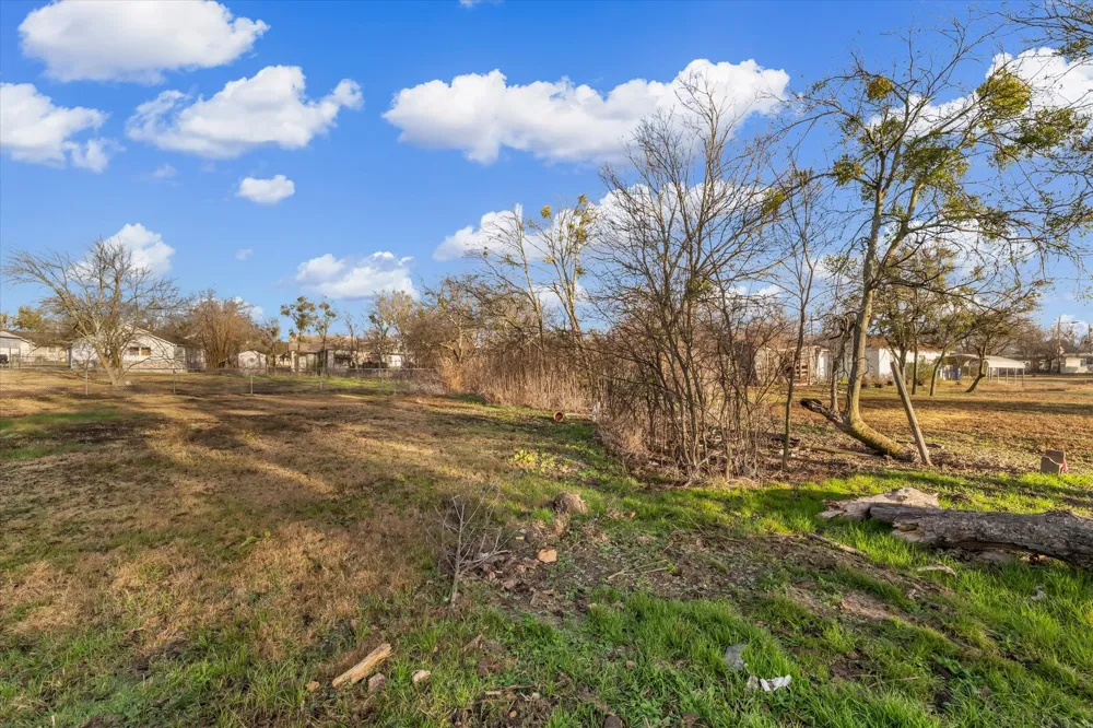 605 E Adams Street Itasca, TX 76055