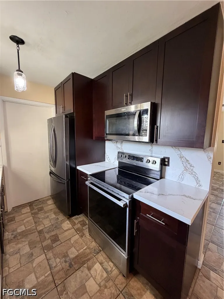 W Alverdez Avenue Clewiston, FL 33440