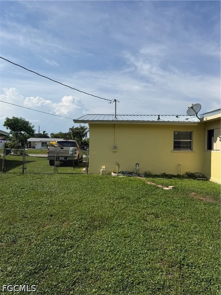 W Alverdez Avenue Clewiston, FL 33440