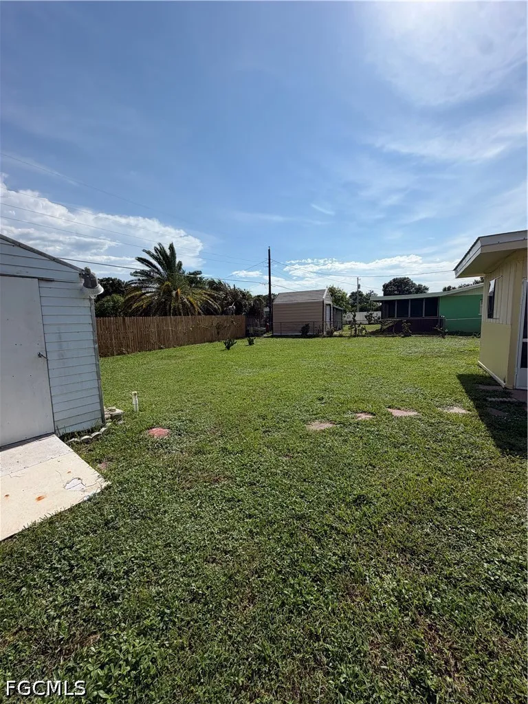 W Alverdez Avenue Clewiston, FL 33440