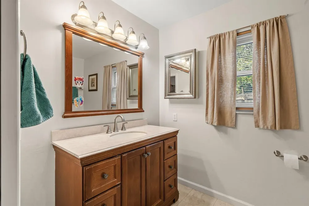 119 Lakeside Circle Jupiter, FL 33458