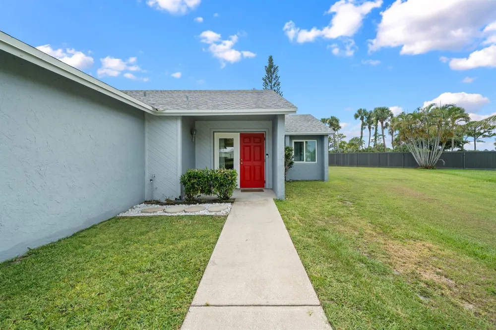 119 Lakeside Circle Jupiter, FL 33458