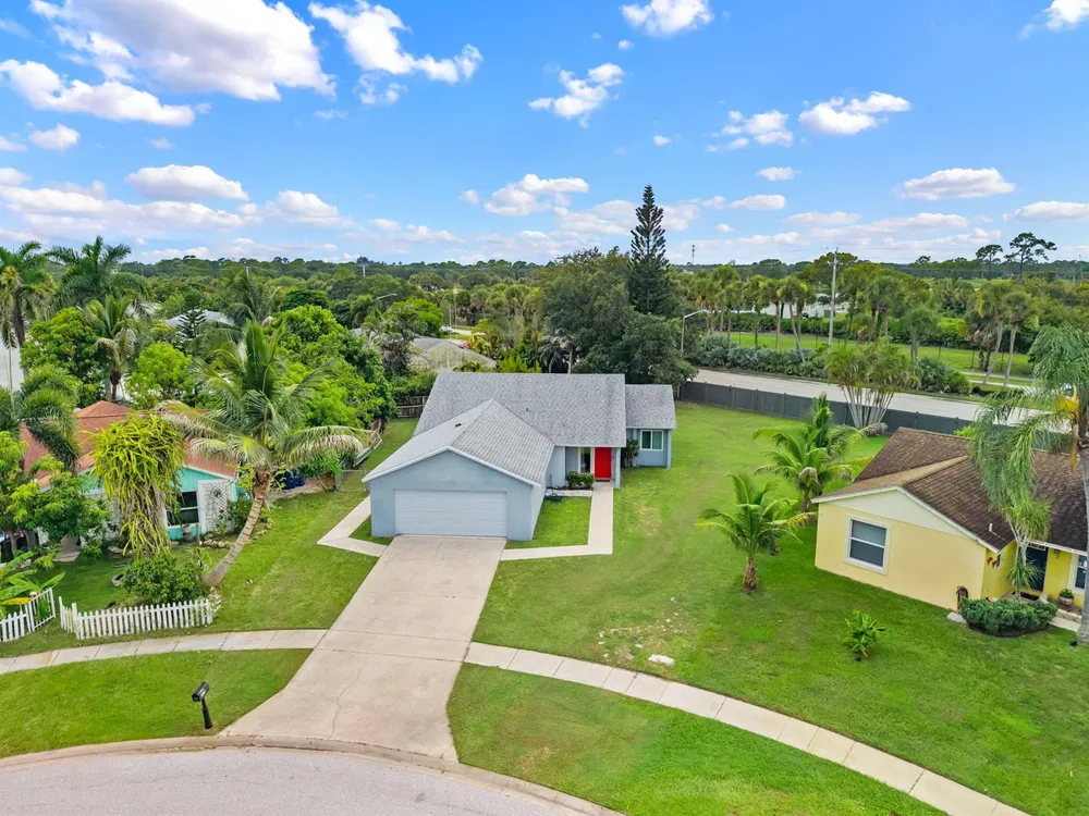 119 Lakeside Circle Jupiter, FL 33458