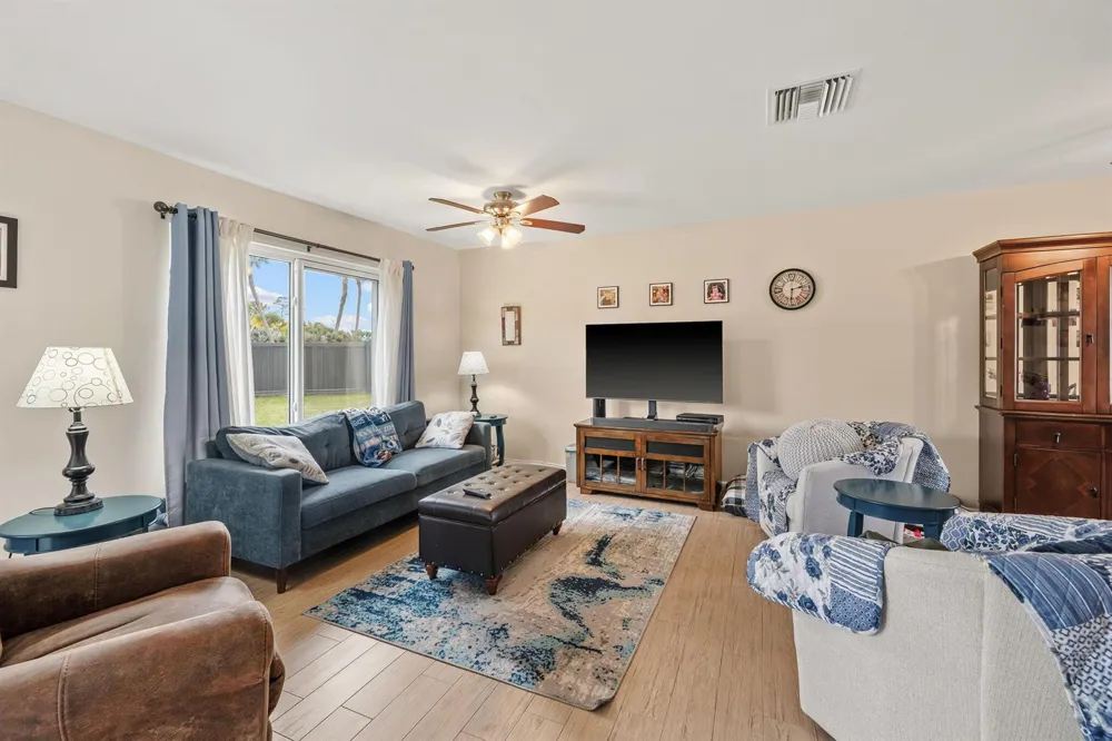 119 Lakeside Circle Jupiter, FL 33458
