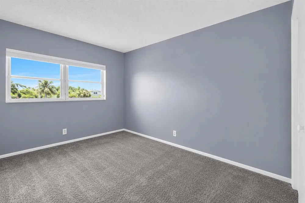 10000 Meridian Way #15 Palm Beach Gardens, FL 33410