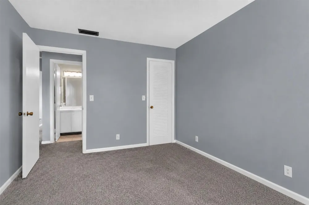 10000 Meridian Way #15 Palm Beach Gardens, FL 33410