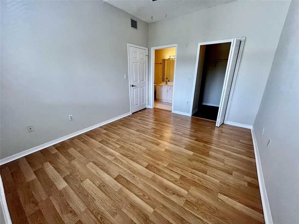 7085 NOVA DRIVE #311 Davie, FL 33317