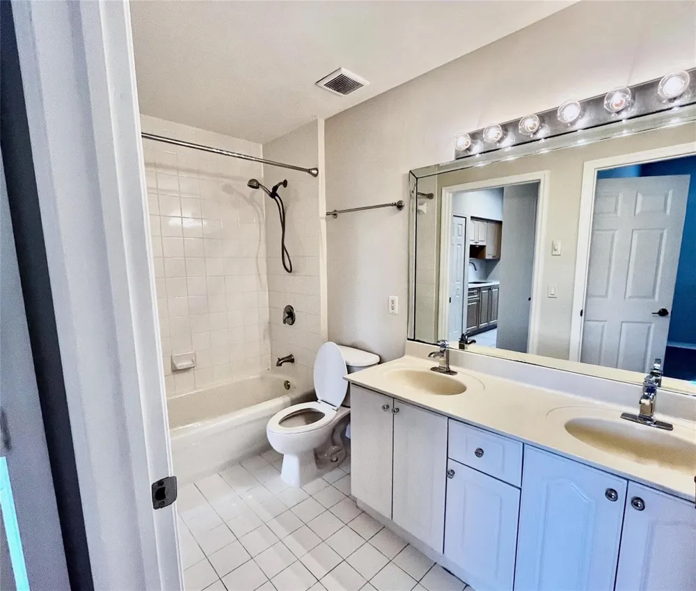 7085 NOVA DRIVE #311 Davie, FL 33317