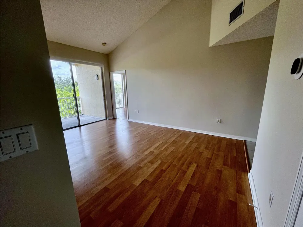 7085 NOVA DRIVE #311 Davie, FL 33317