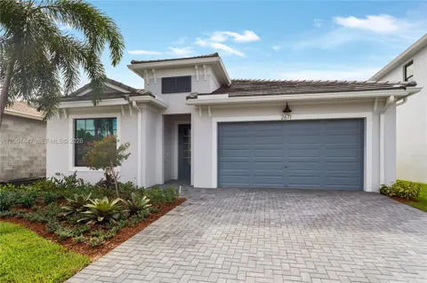 2671 NW 87th Ter