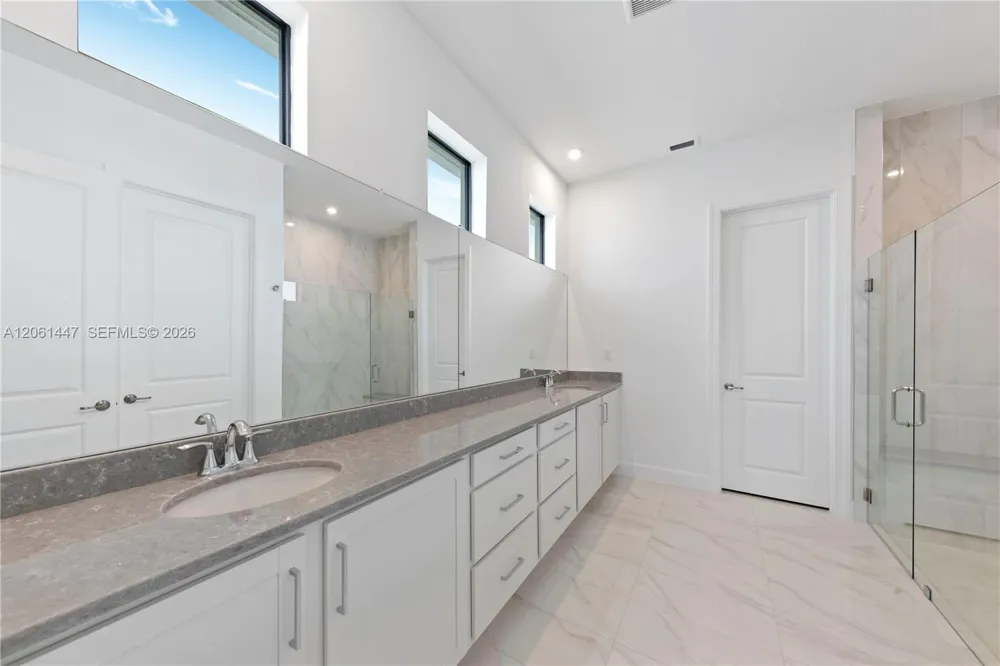 2671 NW 87th Ter Cooper City, FL 33024