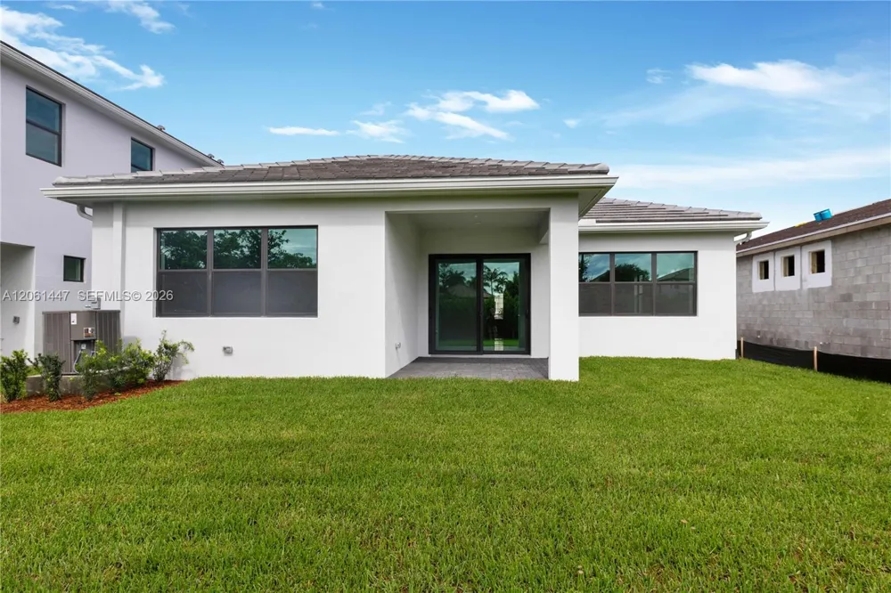 2671 NW 87th Ter Cooper City, FL 33024