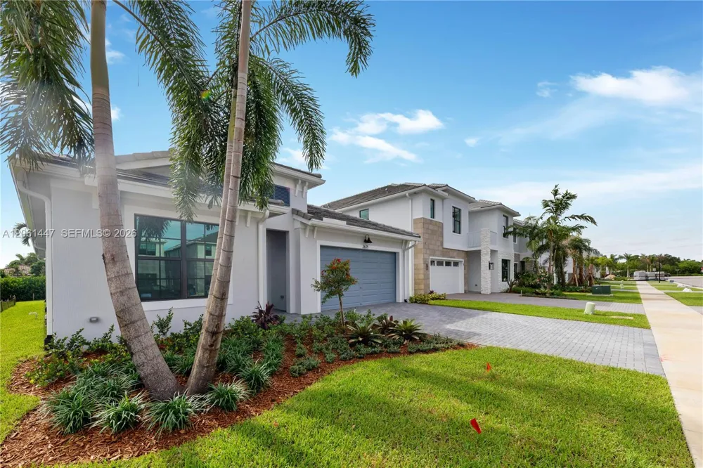 2671 NW 87th Ter Cooper City, FL 33024