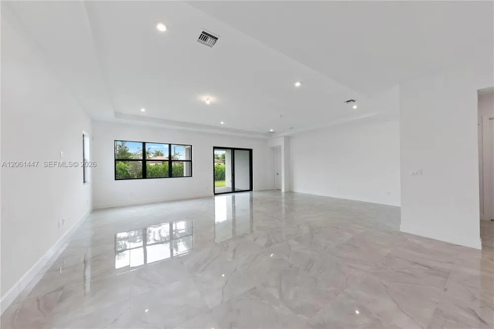 2671 NW 87th Ter Cooper City, FL 33024