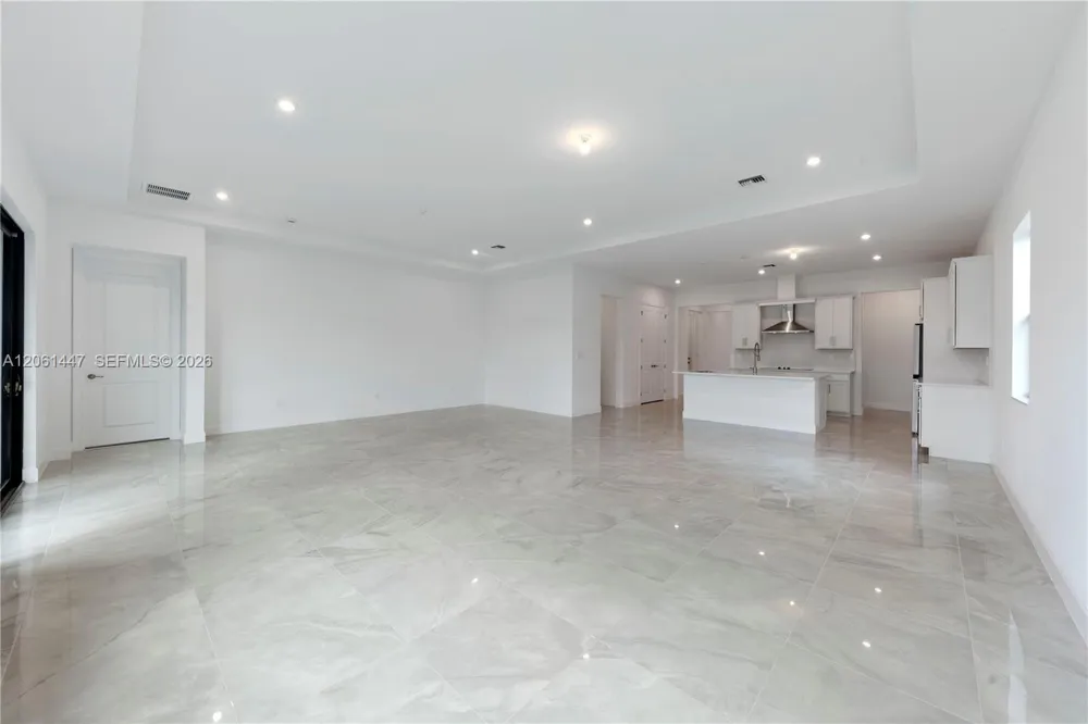 2671 NW 87th Ter Cooper City, FL 33024