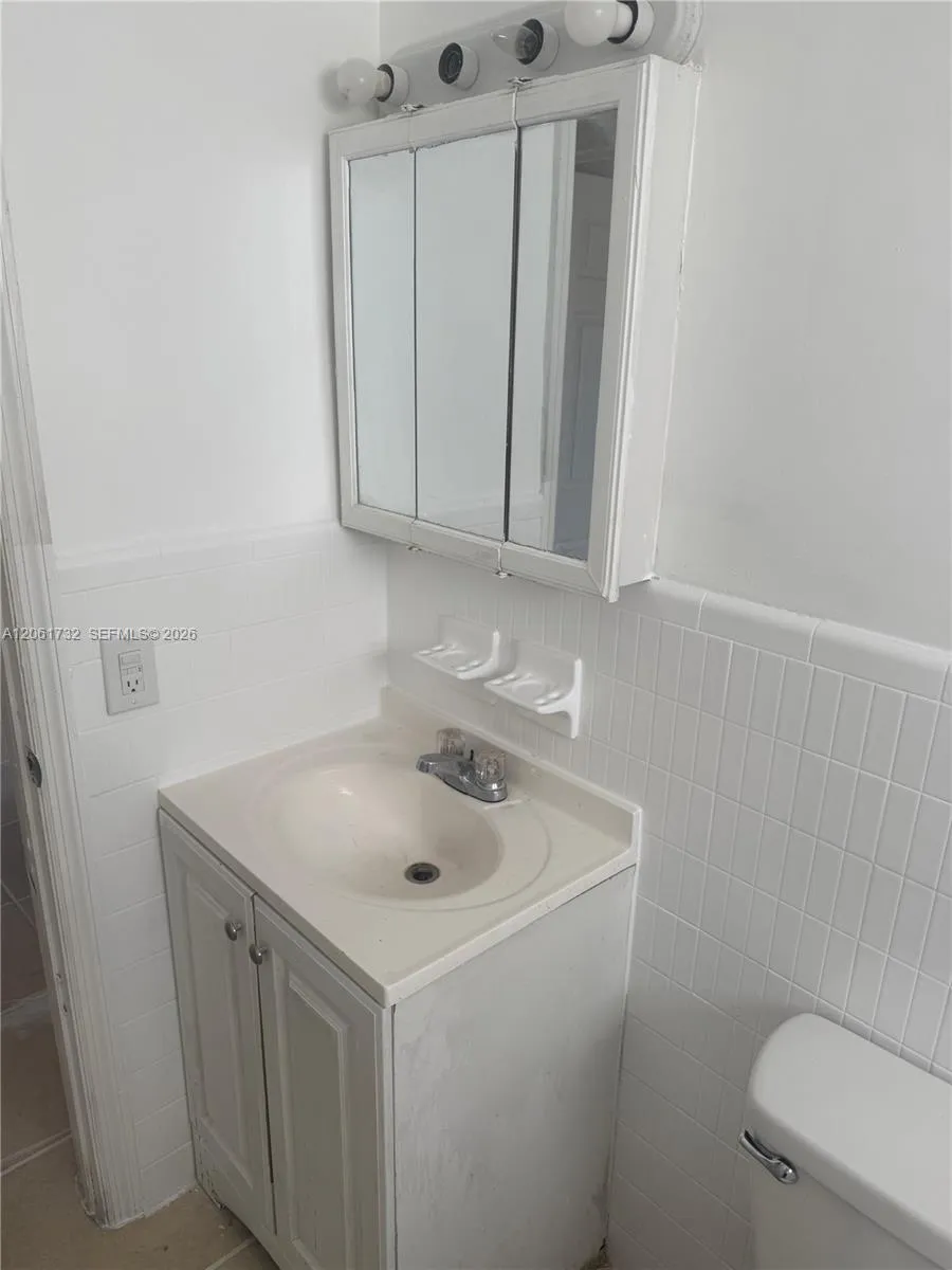 621 SW 15th Ave #1 Miami, FL 33135