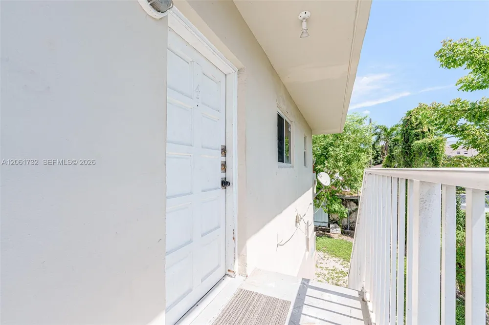 621 SW 15th Ave #1 Miami, FL 33135