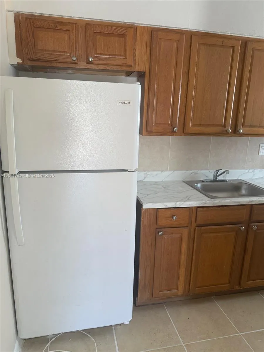 621 SW 15th Ave #1 Miami, FL 33135