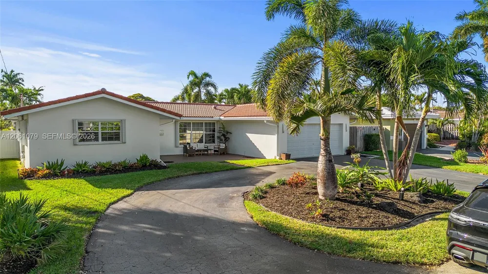 2207 NE 16th Ave Wilton Manors, FL 33305