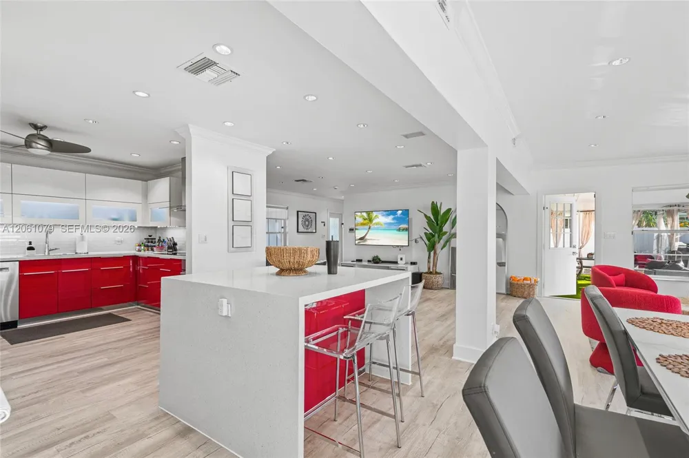 2207 NE 16th Ave Wilton Manors, FL 33305