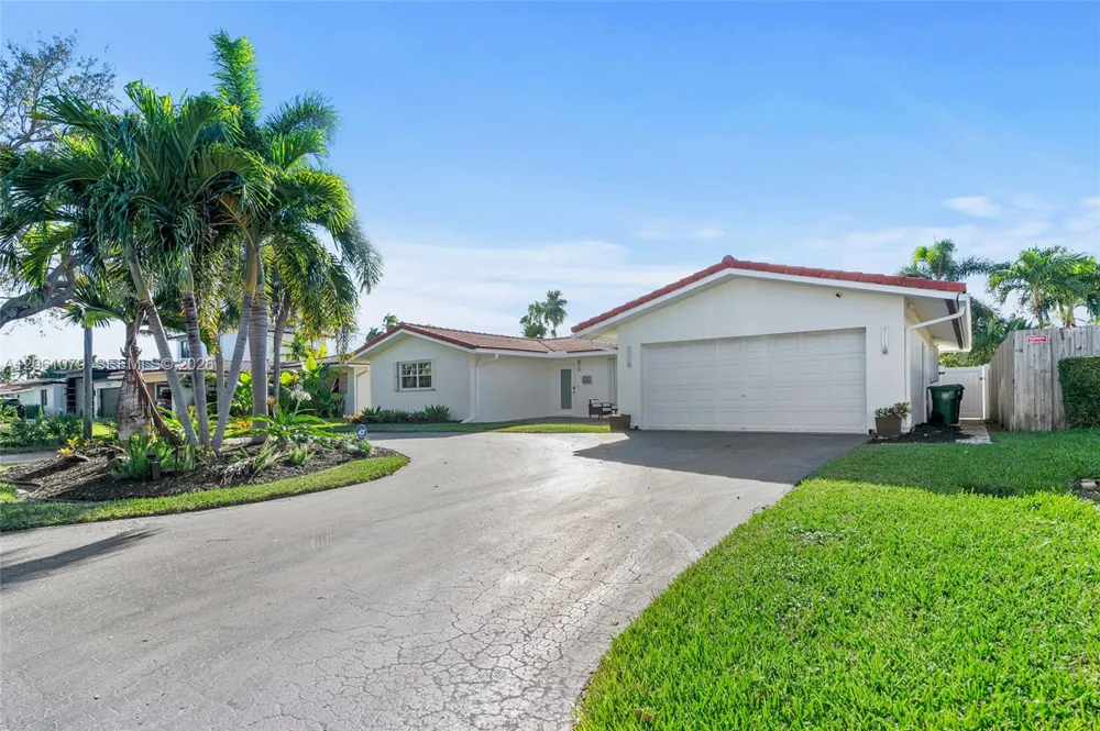 2207 NE 16th Ave Wilton Manors, FL 33305