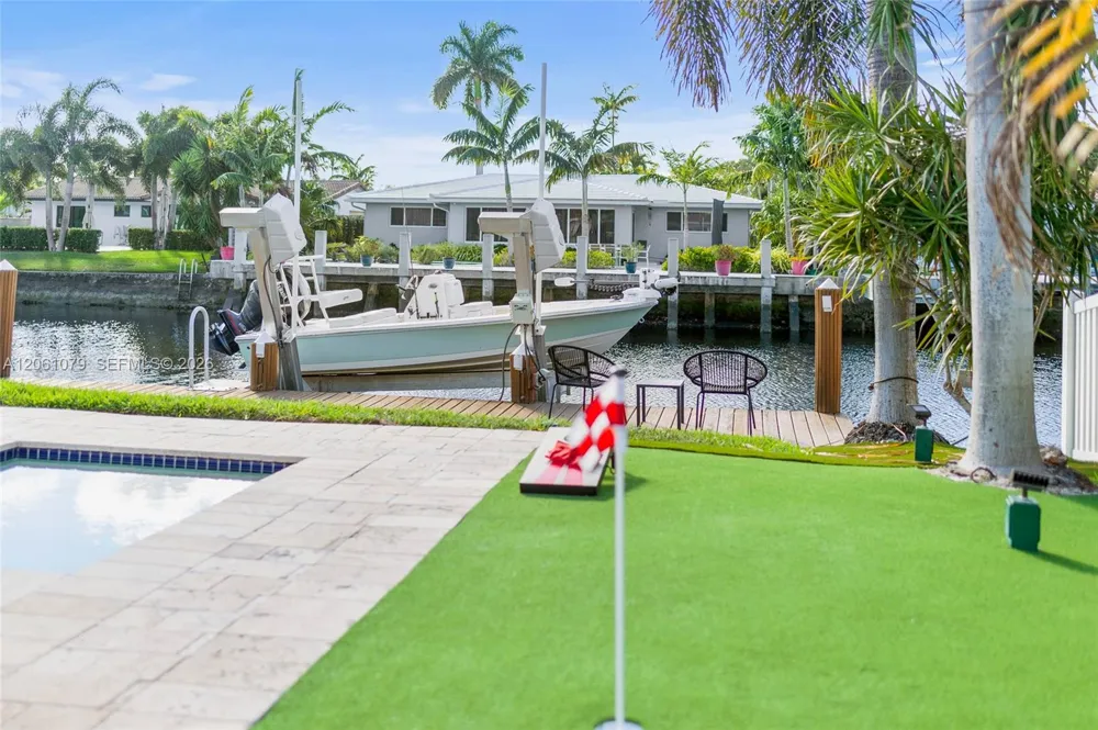 2207 NE 16th Ave Wilton Manors, FL 33305
