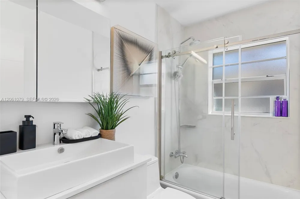 2207 NE 16th Ave Wilton Manors, FL 33305