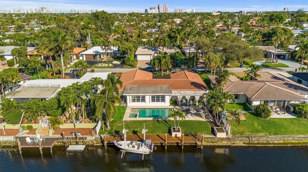 2207 NE 16th Ave Wilton Manors, FL 33305