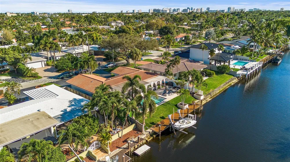 2207 NE 16th Ave Wilton Manors, FL 33305