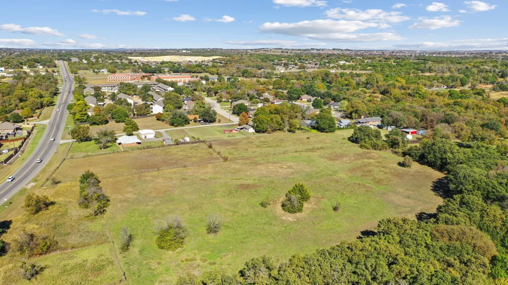 106 Azle Highway Weatherford, TX 76085