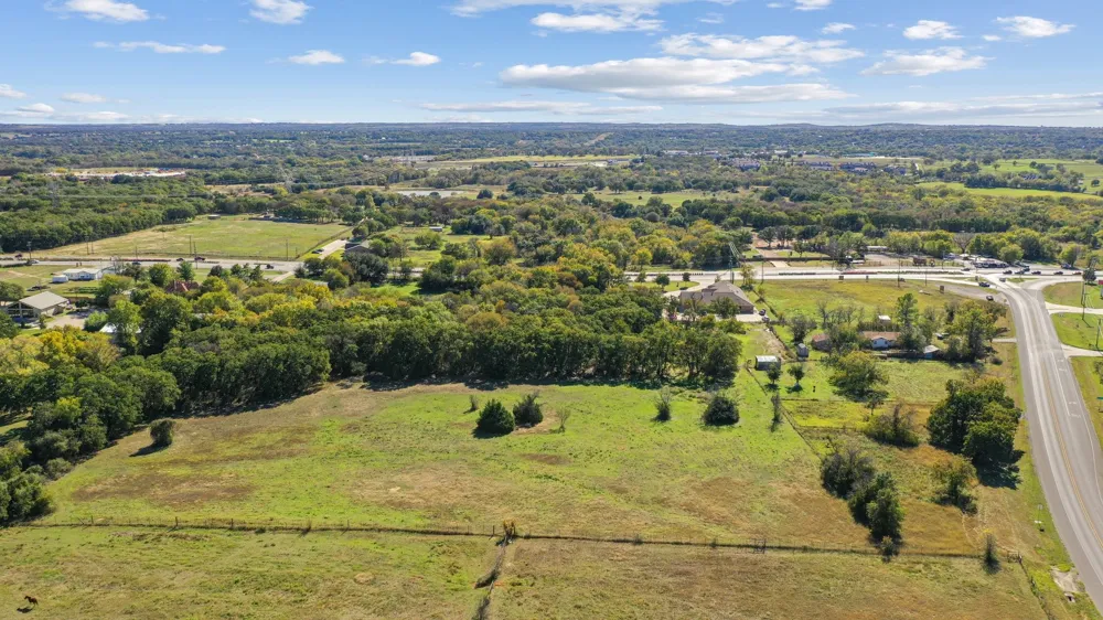 106 Azle Highway Weatherford, TX 76085