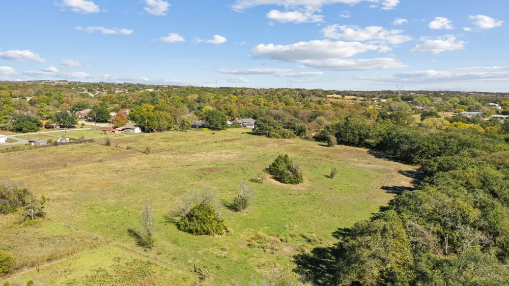 106 Azle Highway Weatherford, TX 76085