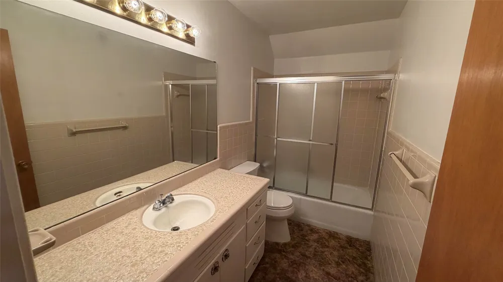 401 Glenhaven Drive Azle, TX 76020