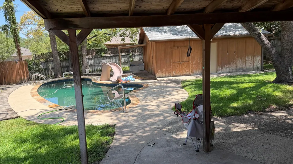 401 Glenhaven Drive Azle, TX 76020