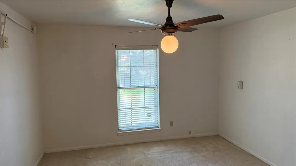 401 Glenhaven Drive Azle, TX 76020