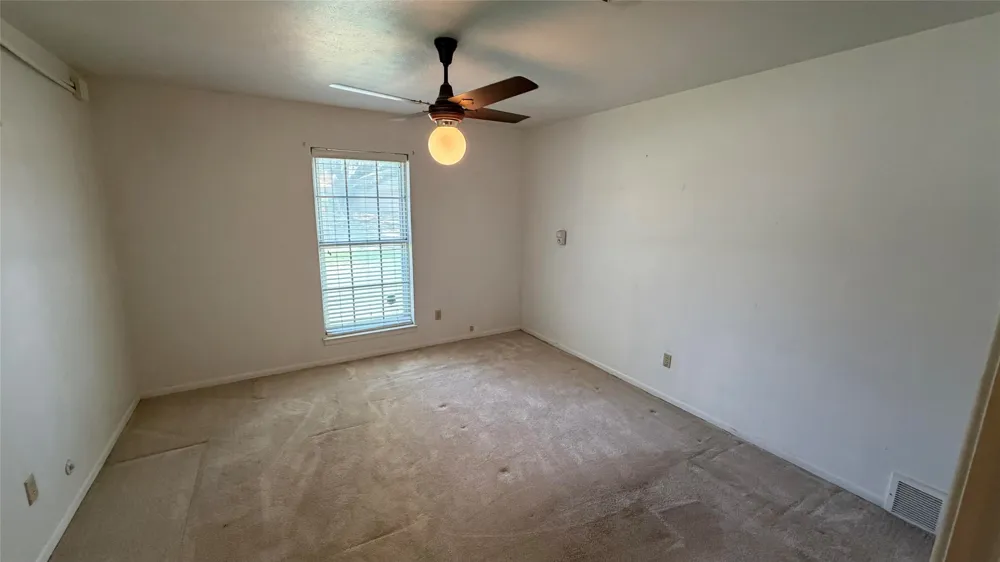 401 Glenhaven Drive Azle, TX 76020