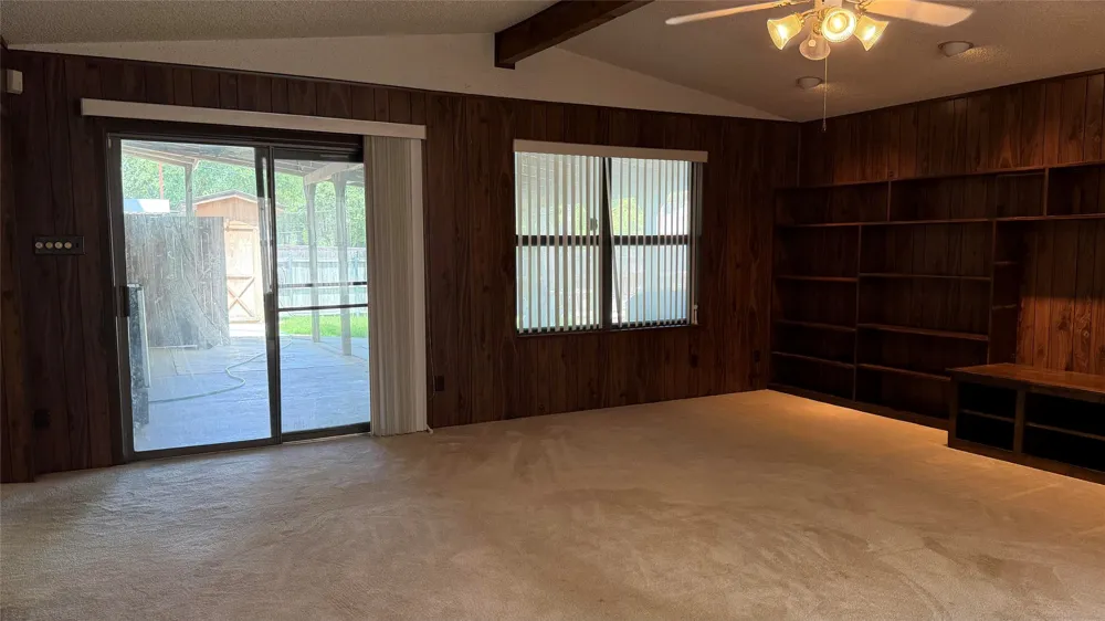 401 Glenhaven Drive Azle, TX 76020