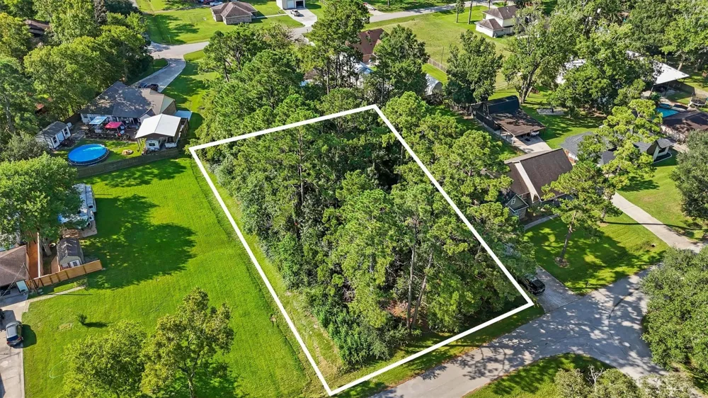 2202 Hickory Manor Drive Huffman, TX 77336