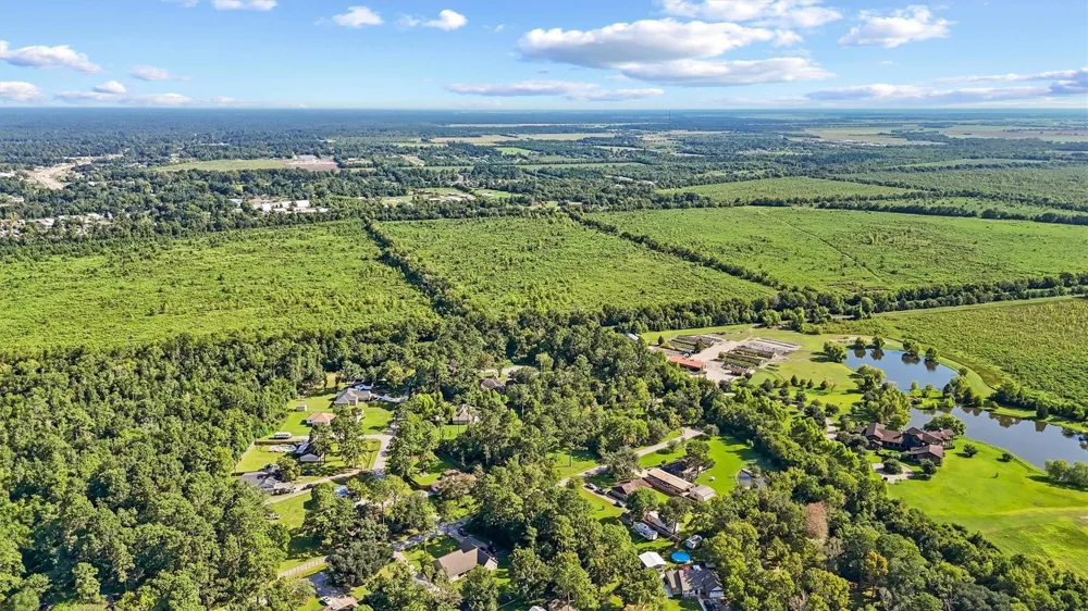 2202 Hickory Manor Drive Huffman, TX 77336