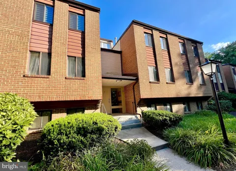 9 SUNTOP COURT #202