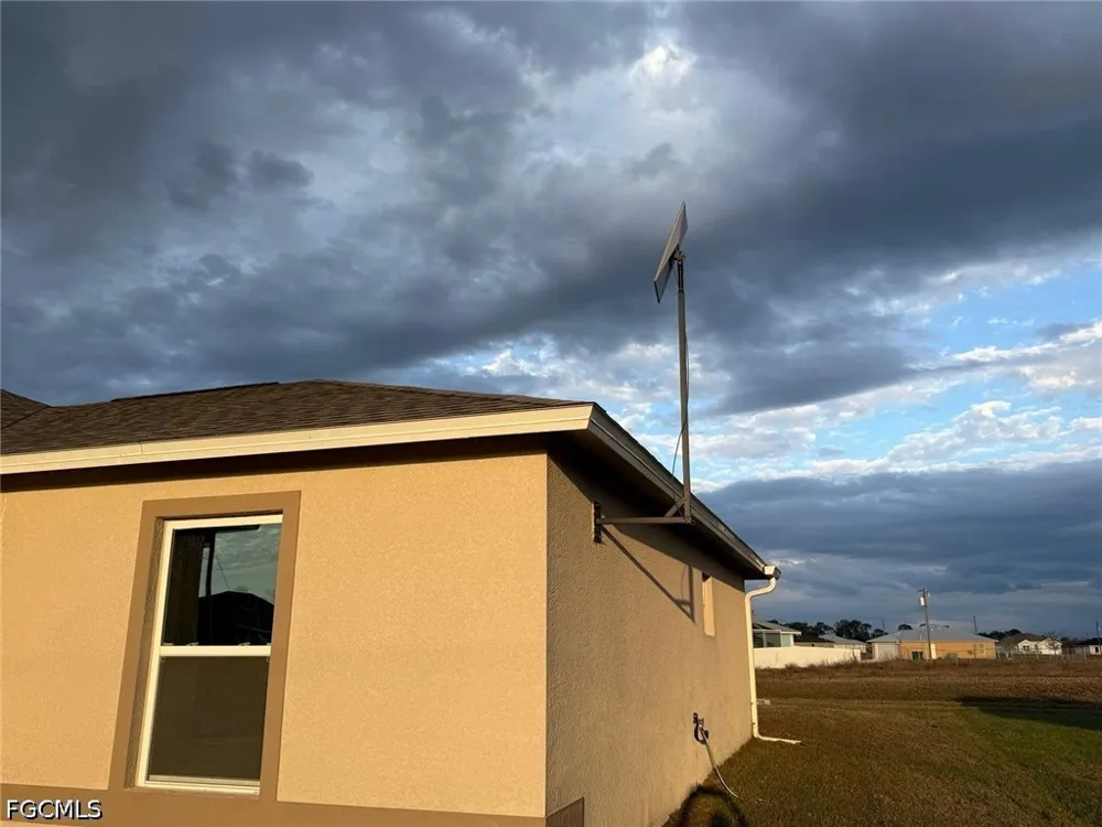 WALDO CIRCLE Labelle, FL 33935