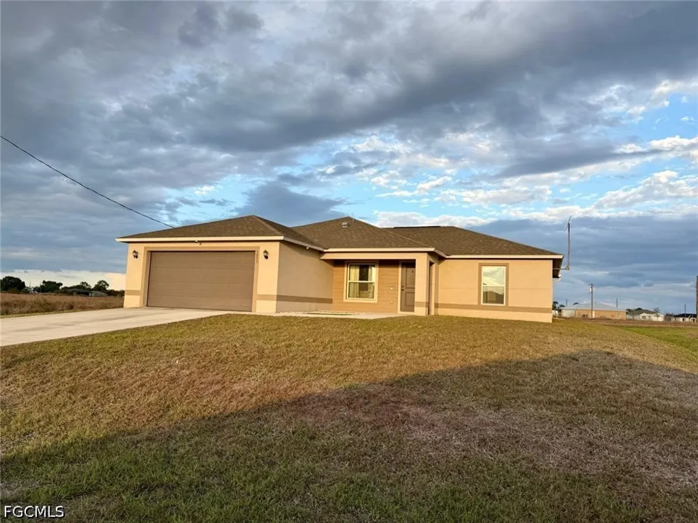 WALDO CIRCLE Labelle, FL 33935