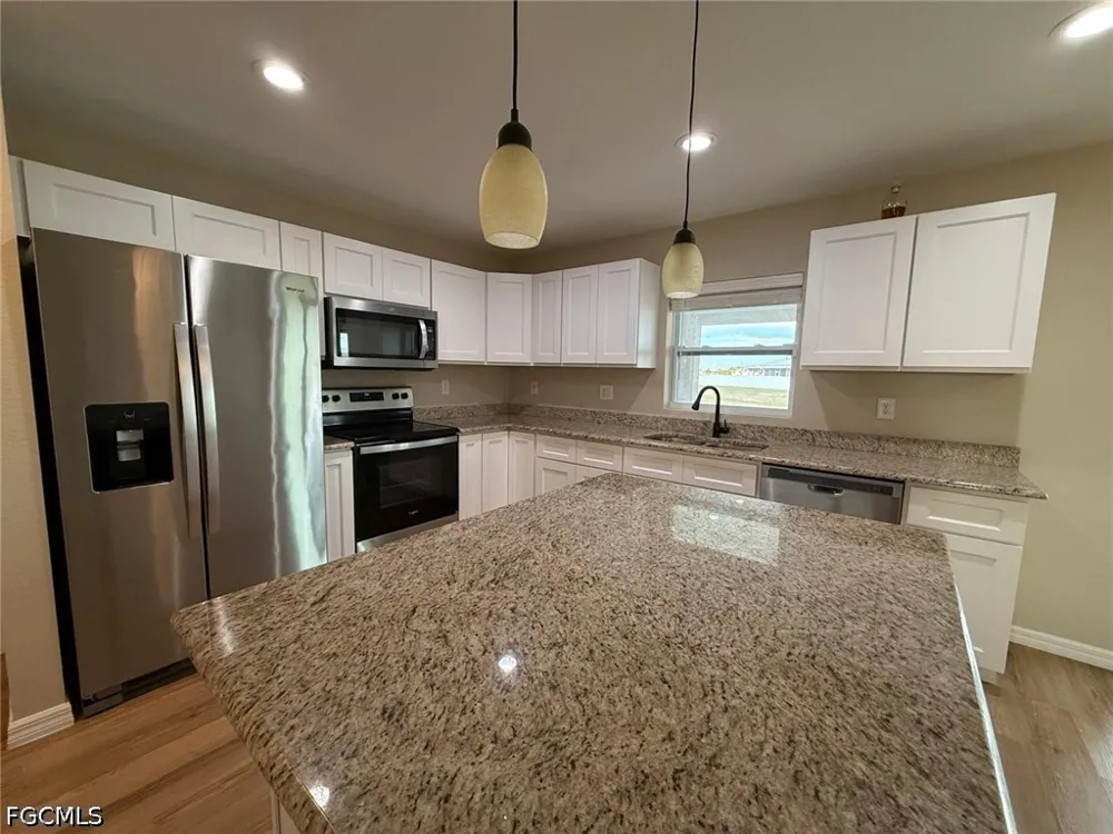 WALDO CIRCLE Labelle, FL 33935