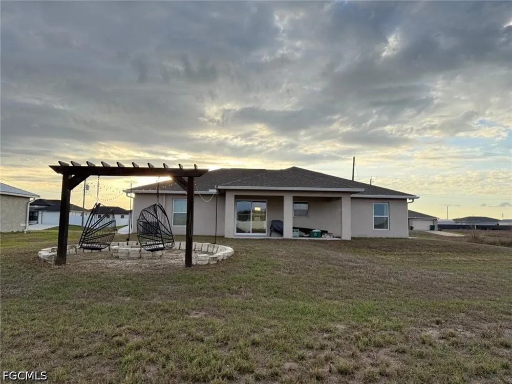 WALDO CIRCLE Labelle, FL 33935